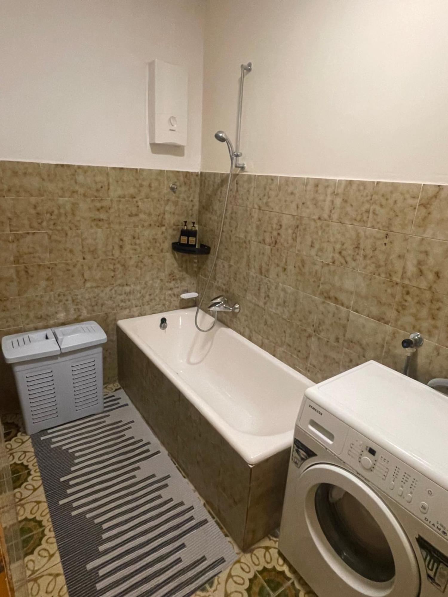 Апартаменты Apartman Luka + Free Parking Задар Экстерьер фото